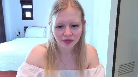 Snapshot of wendy_228 chatting on June 2026 05:49:01 AM Wendy online show from June 2026 05:49:01 AM