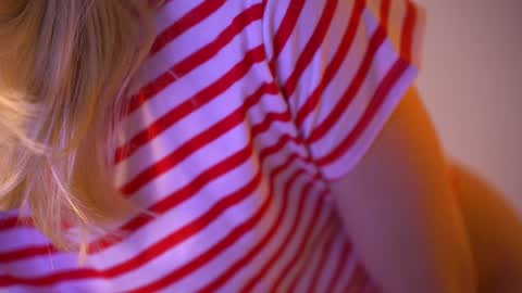 Snapshot of wendy_amber chatting on December 2024 06:17:02 PM Daisy online show from December 2024 06:17:02 PM