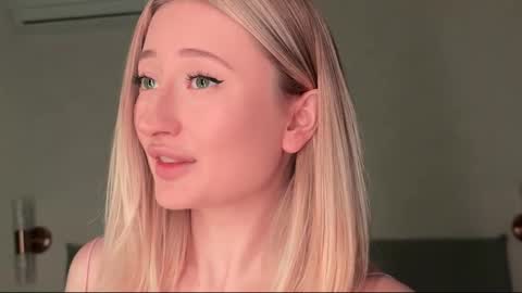 Daisy    online show from February 2026 06:49:02 PM