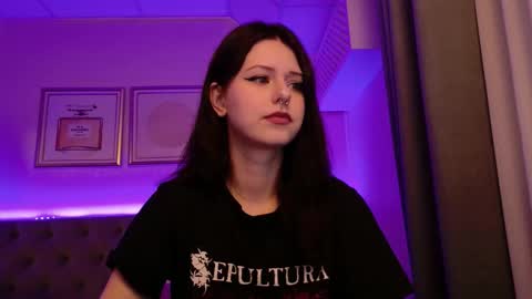 Snapshot of wendymay chatting on November 2025 07:43:01 AM Wendy online show from November 2025 07:43:01 AM