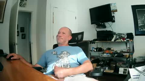 Snapshot of weseeyouwatching chatting on September 2025 10:35:01 PM weseeyouwatching online show from September 2025 10:35:01 PM