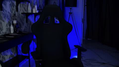 little girl who is always rightLisa online show from December 2025 01:10:02 AM