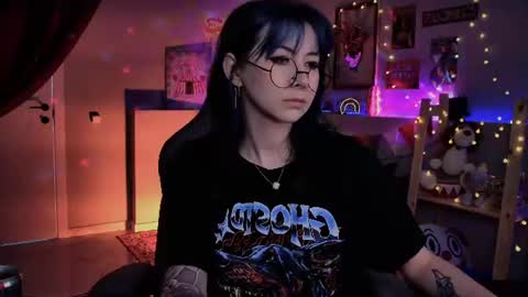 little girl who is always rightLisa online show from July 2026 01:16:01 AM