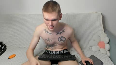 Snapshot of wesleyross chatting on January 2025 08:21:02 PM Wes online show from January 2025 08:21:02 PM