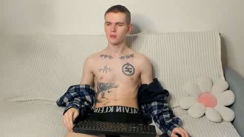 Snapshot of wesleyross chatting on January 2025 02:24:02 AM Wes online show from January 2025 02:24:02 AM