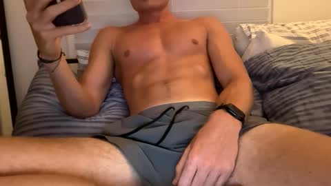 Snapshot of weston22w chatting on May 2026 01:25:01 AM College Curious online show from May 2026 01:25:01 AM