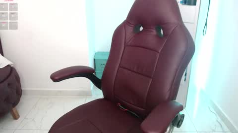 Snapshot of wet_liss chatting on February 2025 12:38:02 AM Diva online show from February 2025 12:38:02 AM