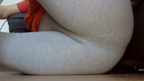 Snapshot of wet_pants2022 chatting on November 2025 01:44:02 PM wet_pants2022 online show from November 2025 01:44:02 PM