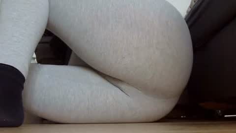 Snapshot of wet_pants2022 chatting on November 2025 01:13:01 PM wet_pants2022 online show from November 2025 01:13:01 PM