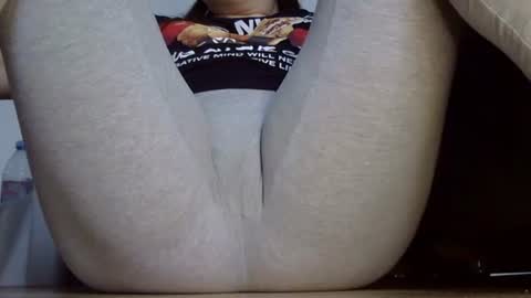 Snapshot of wet_pants2022 chatting on December 2025 01:05:02 PM wet_pants2022 online show from December 2025 01:05:02 PM