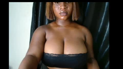 Snapshot of wet_xxpussy55 chatting on June 2026 12:19:01 AM Sonia online show from June 2026 12:19:01 AM