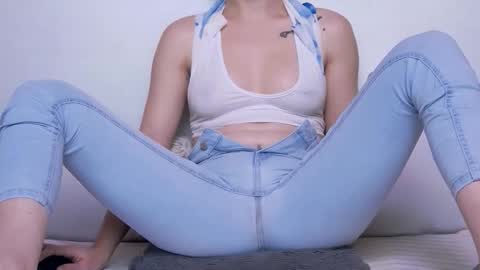 Beatrice Moan from LovenseWet from Tip MenuOpen for Private online show from November 2025 12:10:02 AM