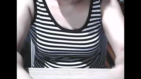 Snapshot of wethornypussy4u chatting on September 2025 01:53:01 AM wethornypussy4u online show from September 2025 01:53:01 AM