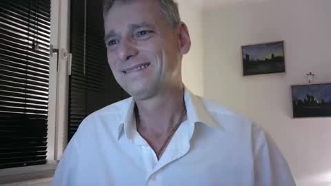 Snapshot of wetsuitedman chatting on October 2025 10:29:02 PM Franz online show from October 2025 10:29:02 PM