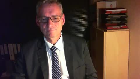 Snapshot of wetsuitedman chatting on October 2025 04:28:01 PM Franz online show from October 2025 04:28:01 PM