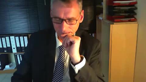 Snapshot of wetsuitedman chatting on October 2025 10:45:01 AM Franz online show from October 2025 10:45:01 AM