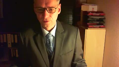 Franz online show from December 2025 03:59:01 AM