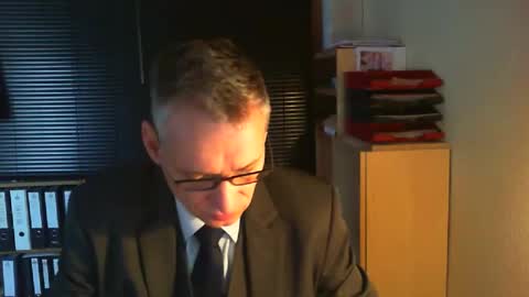 Franz online show from March 2026 07:10:01 AM