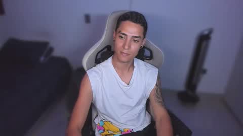 Snapshot of wexx_ chatting on December 2025 08:57:01 PM wex online show from December 2025 08:57:01 PM