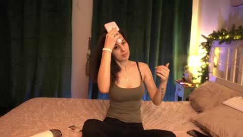 Snapshot of whats_her_name chatting on January 2025 06:56:01 PM Victoria Maria online show from January 2025 06:56:01 PM