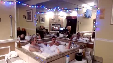 Snapshot of wheresmyqueenat chatting on December 2024 01:07:02 AM wheresmyqueenat online show from December 2024 01:07:02 AM