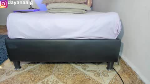 Sara  online show from October 2025 06:56:01 PM