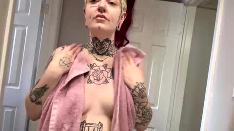 whimsydeathh online show from May 2026 07:56:02 PM
