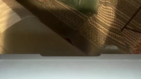 white_bubble online show from March 2026 08:12:02 PM