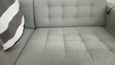 white_bubble online show from April 2026 09:07:02 AM