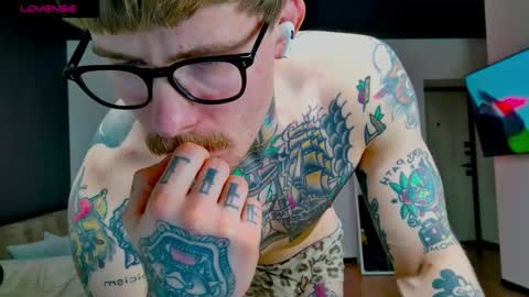 Snapshot of white_king999 chatting on January 2026 01:46:01 PM Max online show from January 2026 01:46:01 PM