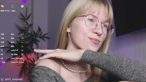 Snapshot of whiteanni chatting on February 2025 01:41:02 AM Anita online show from February 2025 01:41:02 AM