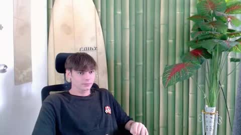 Snapshot of whiteboyinasia chatting on September 2025 04:58:01 AM Christian online show from September 2025 04:58:01 AM