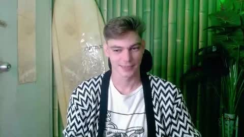 Snapshot of whiteboyinasia chatting on November 2025 11:43:01 AM Christian online show from November 2025 11:43:01 AM