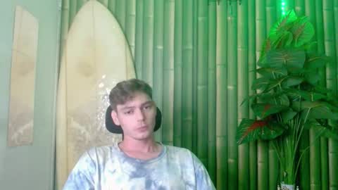 Snapshot of whiteboyinasia chatting on November 2025 02:09:02 PM Christian online show from November 2025 02:09:02 PM