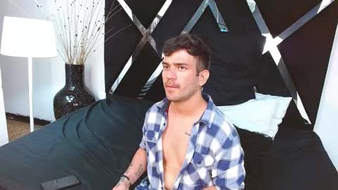 Snapshot of whitedylan9 chatting on February 2025 12:16:01 AM Dylan white online show from February 2025 12:16:01 AM