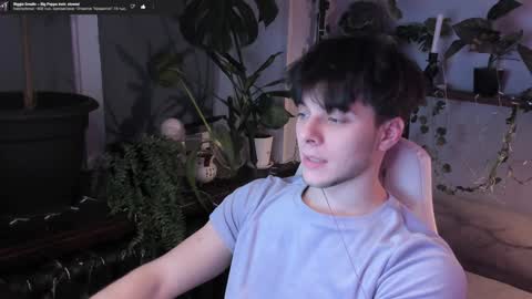 Gus online show from December 2024 08:58:02 PM