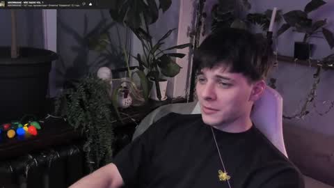 Gus online show from December 2024 06:28:02 PM