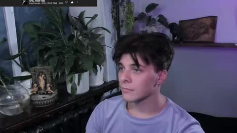 Gus online show from October 2025 08:06:02 PM