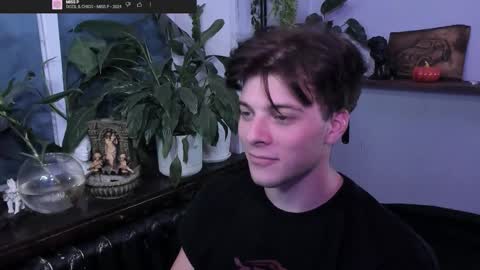 Gus online show from October 2025 05:00:01 PM