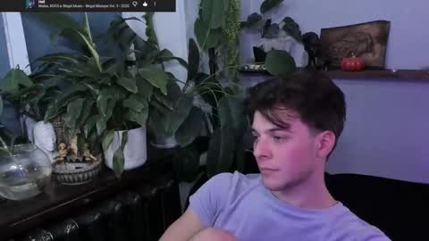 Gus online show from October 2025 09:55:02 PM