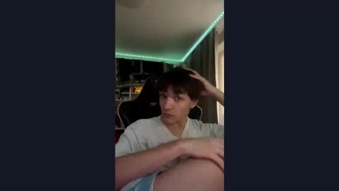 whitekingg online show from November 2025 10:58:02 AM