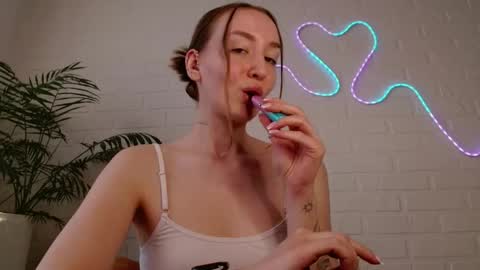 Snapshot of whiteprincessluna chatting on April 2026 02:08:01 PM You wont find me here on Saturdays and Sundays online show from April 2026 02:08:01 PM