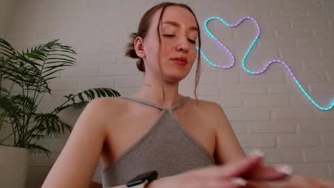 Snapshot of whiteprincessluna chatting on April 2026 01:05:02 PM You wont find me here on Saturdays and Sundays online show from April 2026 01:05:02 PM