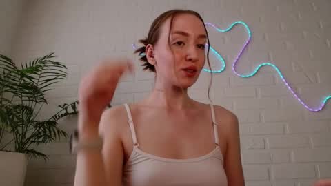 Snapshot of whiteprincessluna chatting on May 2026 01:05:02 PM You wont find me here on Saturdays and Sundays online show from May 2026 01:05:02 PM