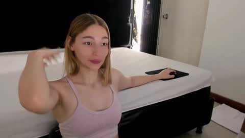 WhiteSun online show from November 2025 12:48:01 PM