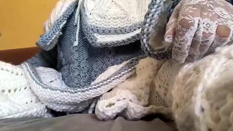 whitesweater online show from March 2026 07:12:01 AM