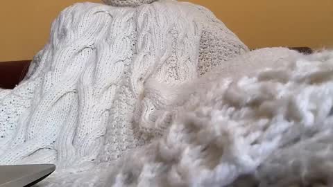 whitesweater online show from March 2026 06:49:01 AM