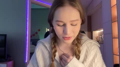 Snapshot of whoisalisa chatting on December 2024 06:30:02 AM Alisa online show from December 2024 06:30:02 AM