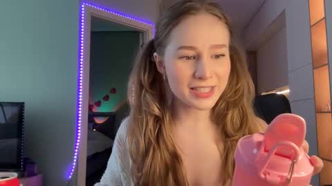 Snapshot of whoisalisa chatting on December 2024 06:36:01 AM Alisa online show from December 2024 06:36:01 AM