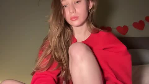 Snapshot of whoisalisa chatting on December 2024 05:50:02 PM Alisa online show from December 2024 05:50:02 PM